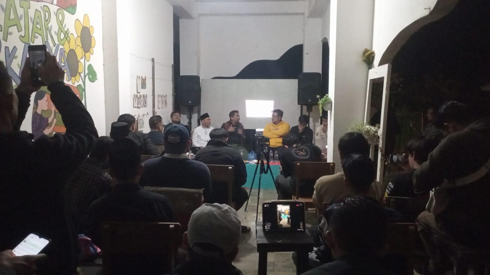 diskusi Antara Tan dan Natsir